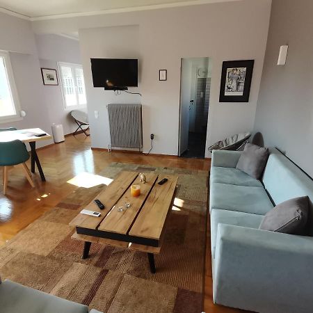 אתונה Penthouse Spacious W Super Wifi & Terrace, 2 Min From Metro מראה חיצוני תמונה