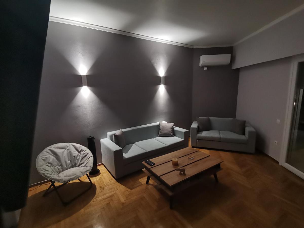 אתונה Penthouse Spacious W Super Wifi & Terrace, 2 Min From Metro מראה חיצוני תמונה