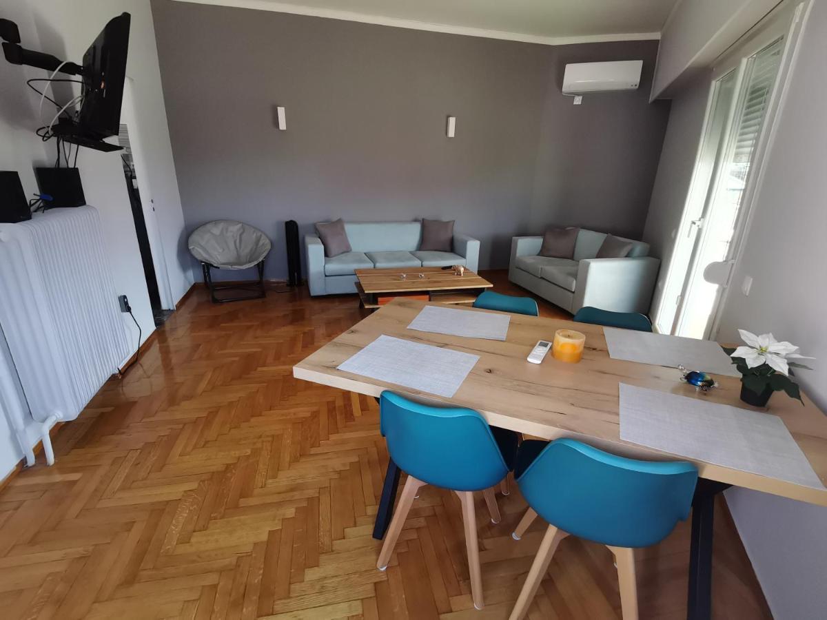 אתונה Penthouse Spacious W Super Wifi & Terrace, 2 Min From Metro מראה חיצוני תמונה